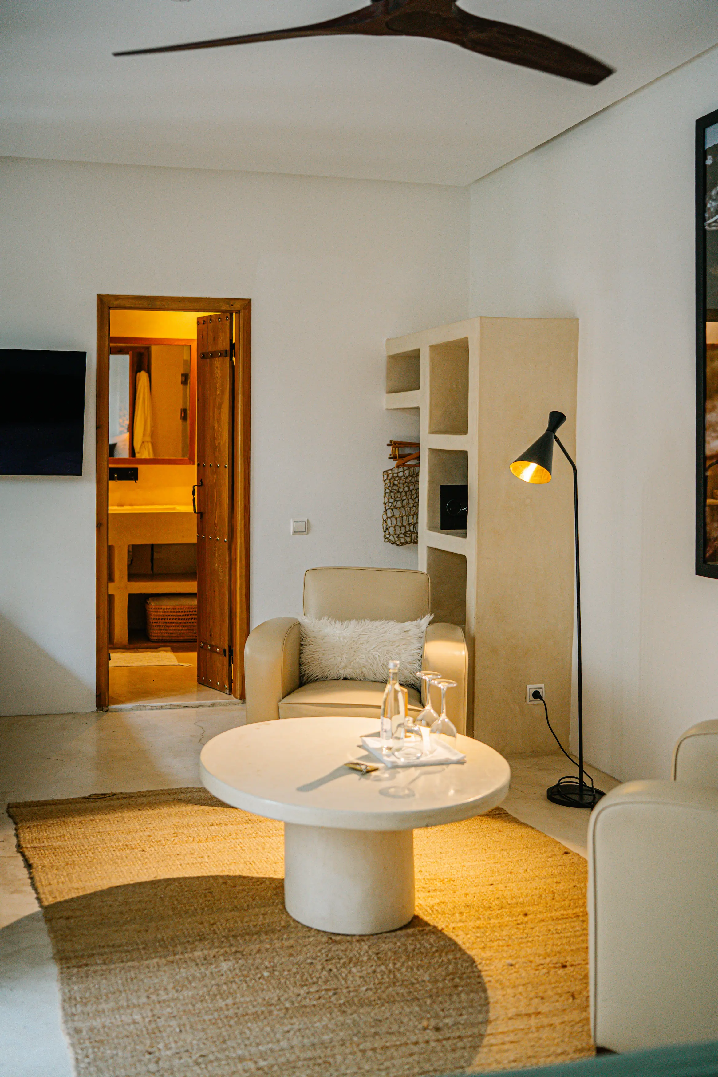 Spacious, elegantly furnished living room in a luxury private riad available for exclusive hire in the Marrakech Medina Spacious, elegantly furnished living room in a luxury private riad available for exclusive hire in the Marrakech Medina